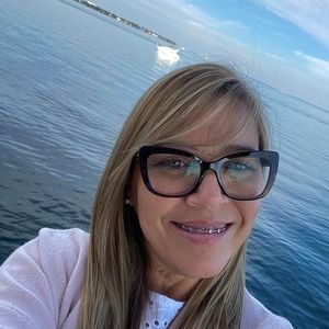 Meet your Posher, Yahira